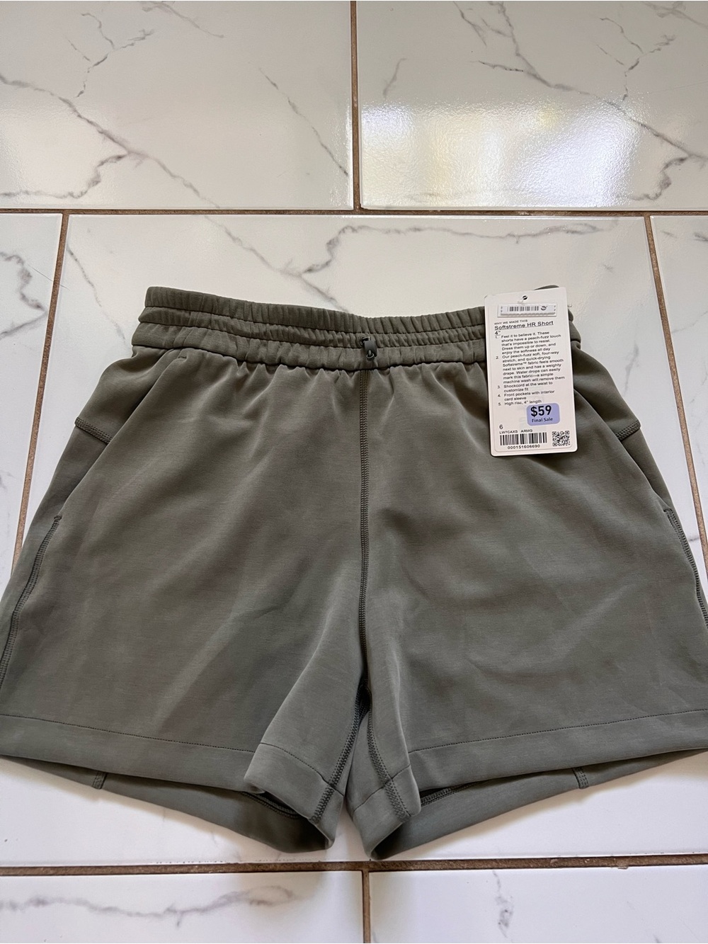 Lululemon Softstreme High-Rise Short 4” Army Green Size 6 NWT
